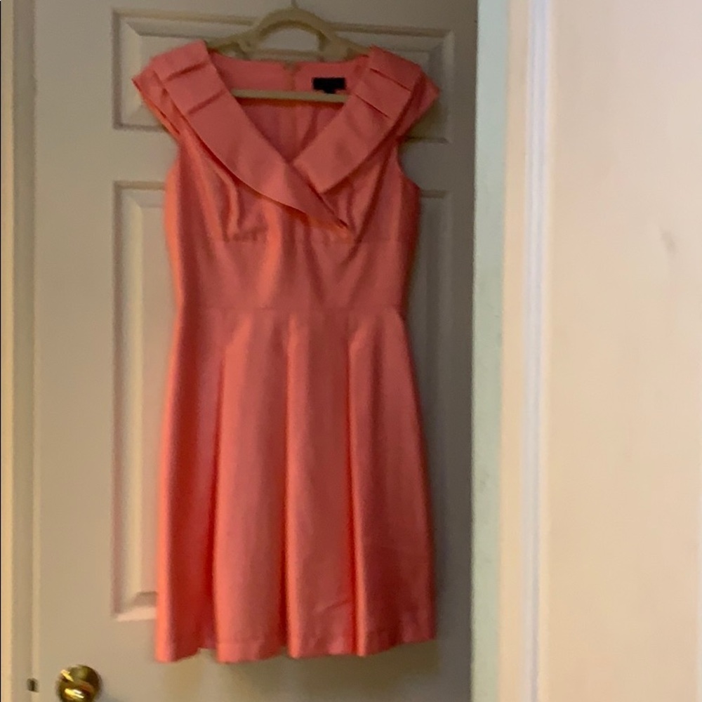 TAHARI dress (6) peach w/ collar detail and pleats